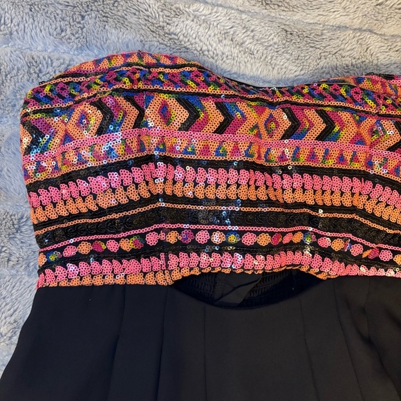 Medium Forever 21 Black Chiffon Mini Dress Sequin Top Keyhole Cutout - Picture 3 of 11